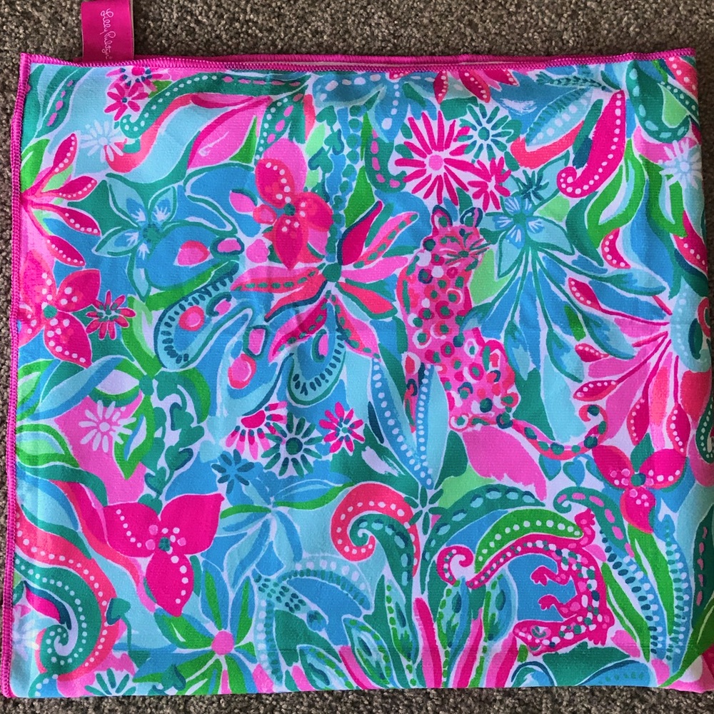 NWT Lilly Pulitzer Lounge Towel